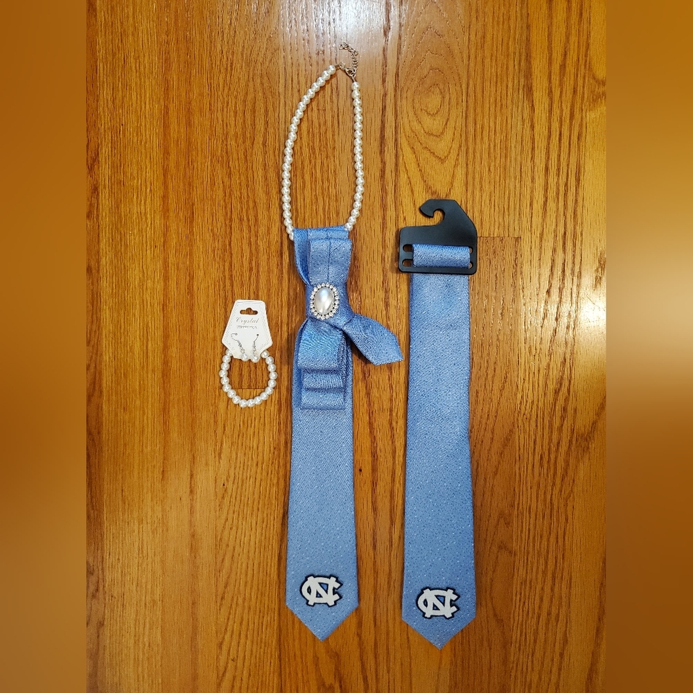 Two UNC Tarheels University of North Carolina at Chapel Hill Blue Ties Necklace